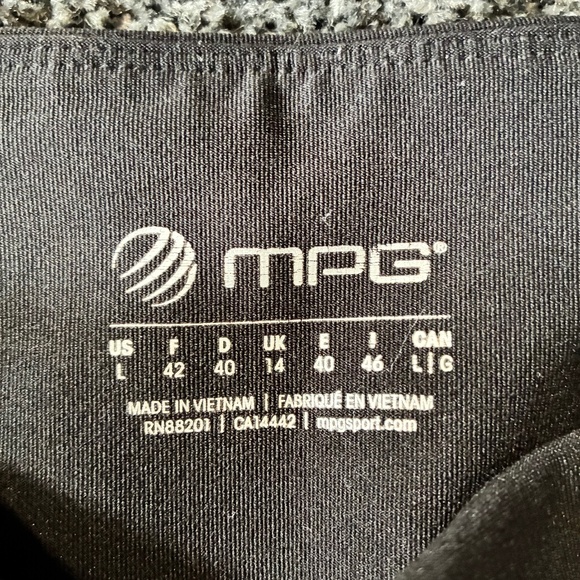 MPG stretchy moto leggings - Picture 2 of 7